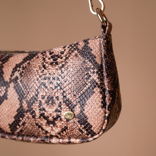 Prabartana Women Batik Print Shari Green 2