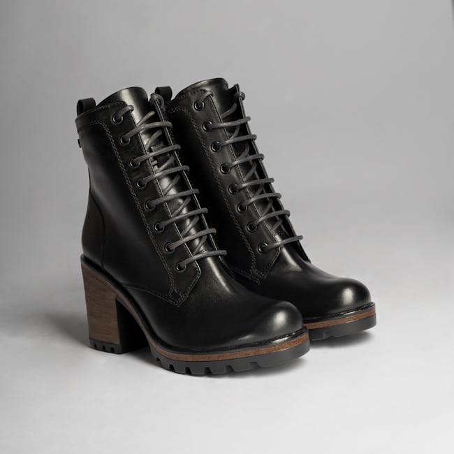 Bata Women Court Shoe Black Heel 2.5-inch 3