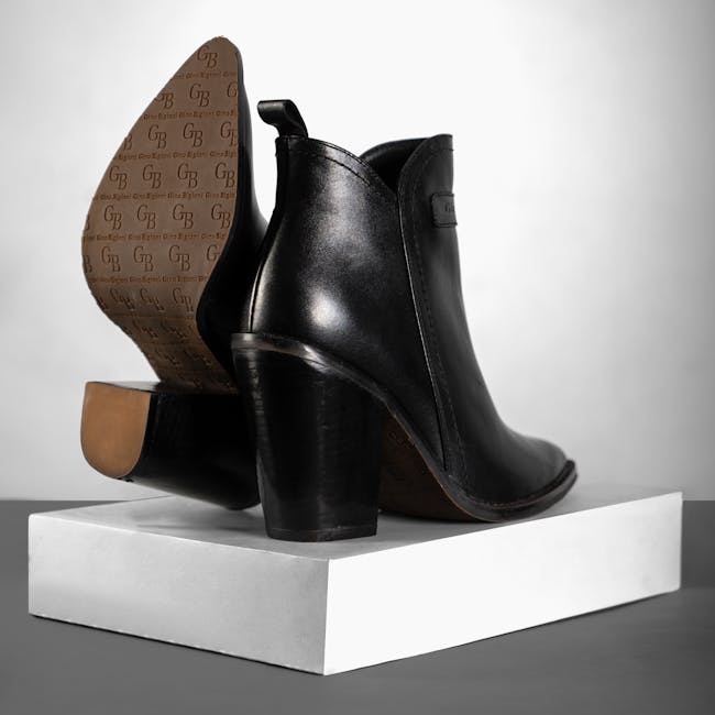 Bata Women Court Shoe Black Heel 2.5-inch 4