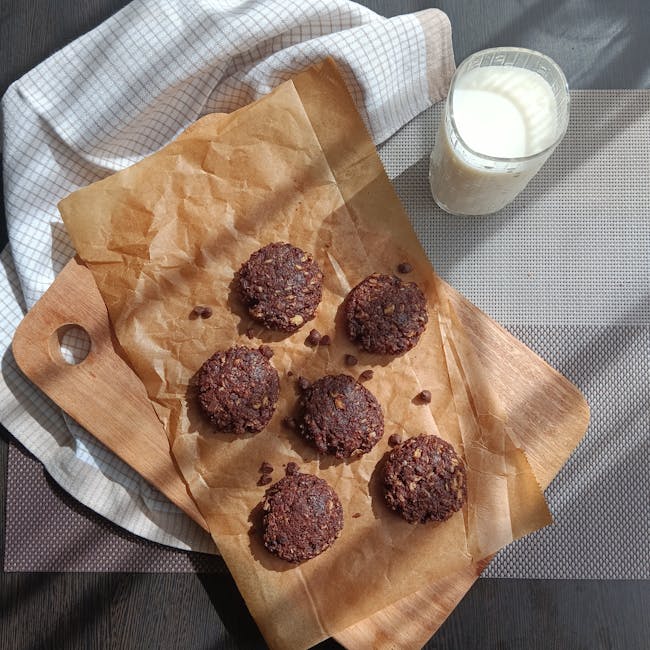 Cadbury Dairy Milk Chocolate Bar 165g 3